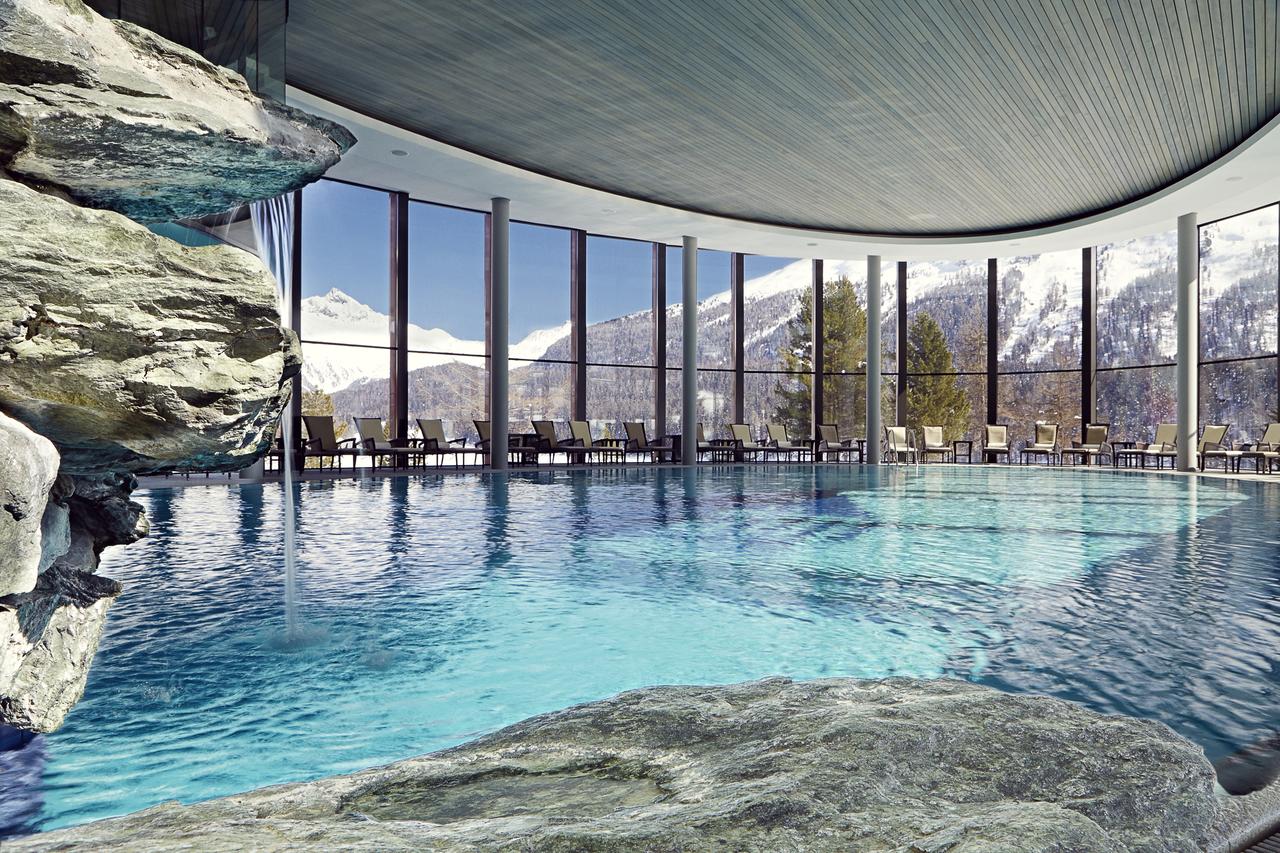 Badrutt's Palace Hotel Suisse Luxe vue montagnes