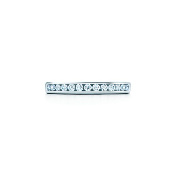 Alliance Tiffany Setting en platine et diamants sertis en demi-bande, 2,5 mm – Size 6 1/2 Tiffany & Co.
