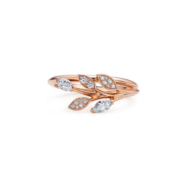 Bague Tiffany Victoria motif vigne en or rose 18 carats et diamants Small - Size 4 Tiffany & Co.