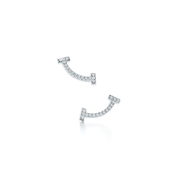 Boucles d’oreilles Tiffany T Smile en or blanc 18 carats et diamants Tiffany & Co.