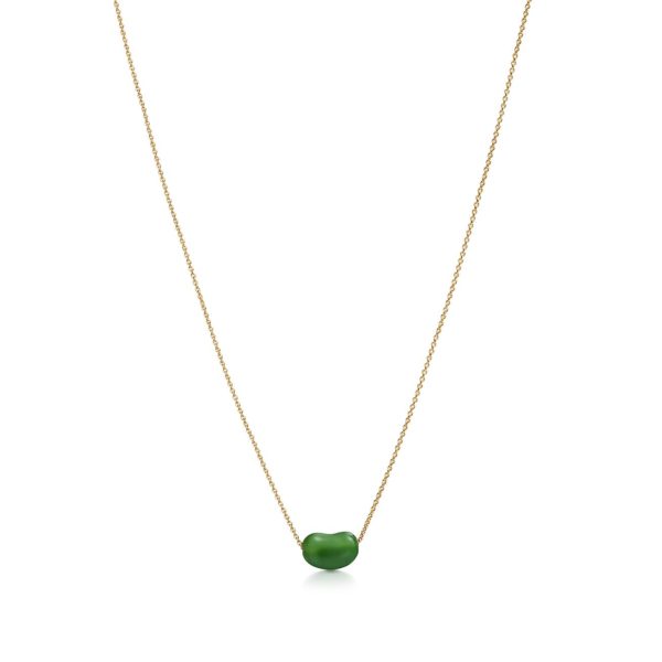 Pendentif Bean design par Elsa Peretti en or jaune et jade vert 9 mm Tiffany & Co.