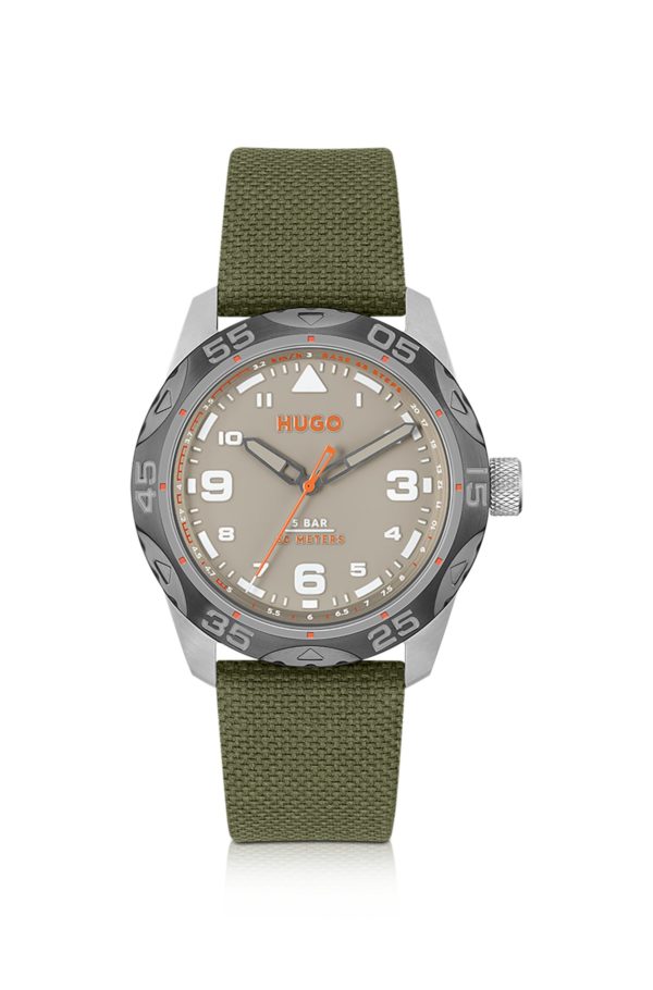 Hugo Boss Montre à cadran gris et bracelet en tissu vert