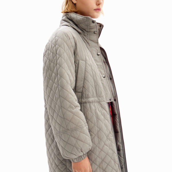 Manteau matelassé manches froncées Desigual