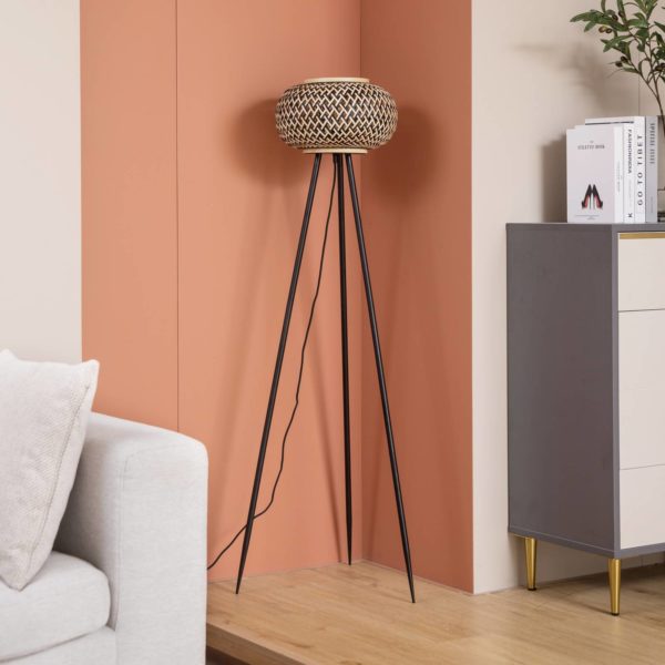 Lindby Nerys lampe sur pied