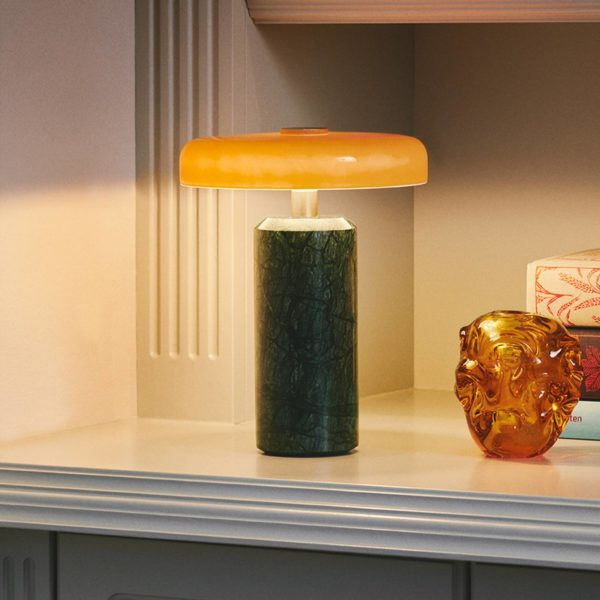 DESIGN BY US Lampe de table LED rechargeable Trip, vert / orange, marbre, verre, IP44 DESIGN BY US