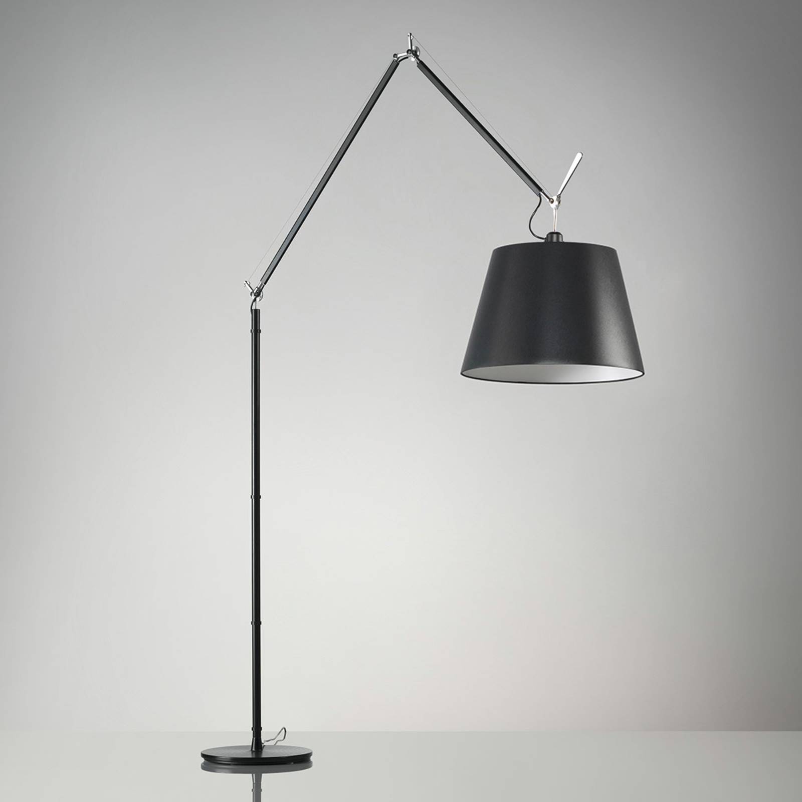 Artemide Tolomeo Mega lampadaire variateur d'intensité 2.700K Ø 42 Artemide