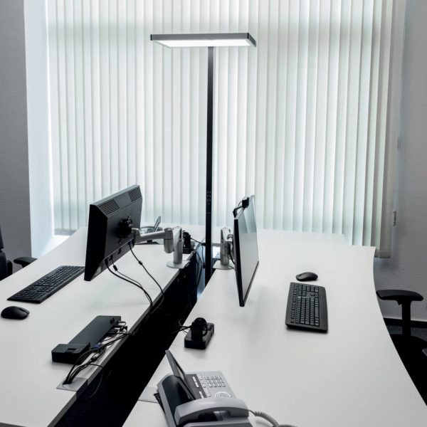 Luctra Vitawork lampadaire bureau LED 7 000 lm dim Luctra