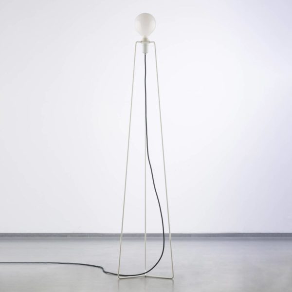 GRUPA Model M3 lampadaire LED blanc