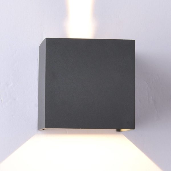 Mantra Iluminación Applique d'extérieur LED Davos angulaire