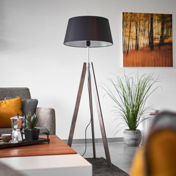 Quitani Lampadaire Thea, bois gris, abat-jour noir quitani