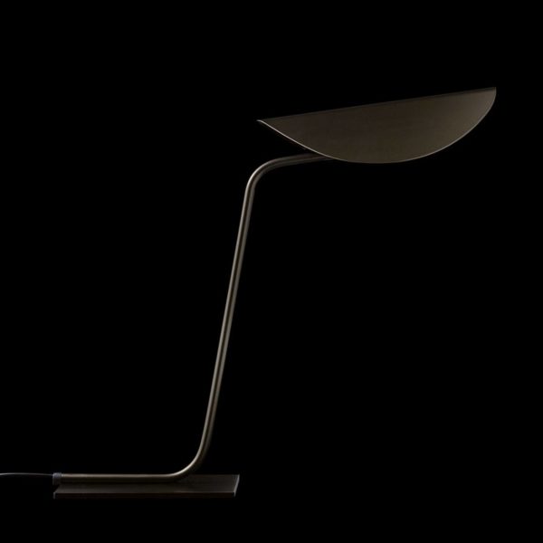 Oluce Plume lampe à poser en bronze Oluce