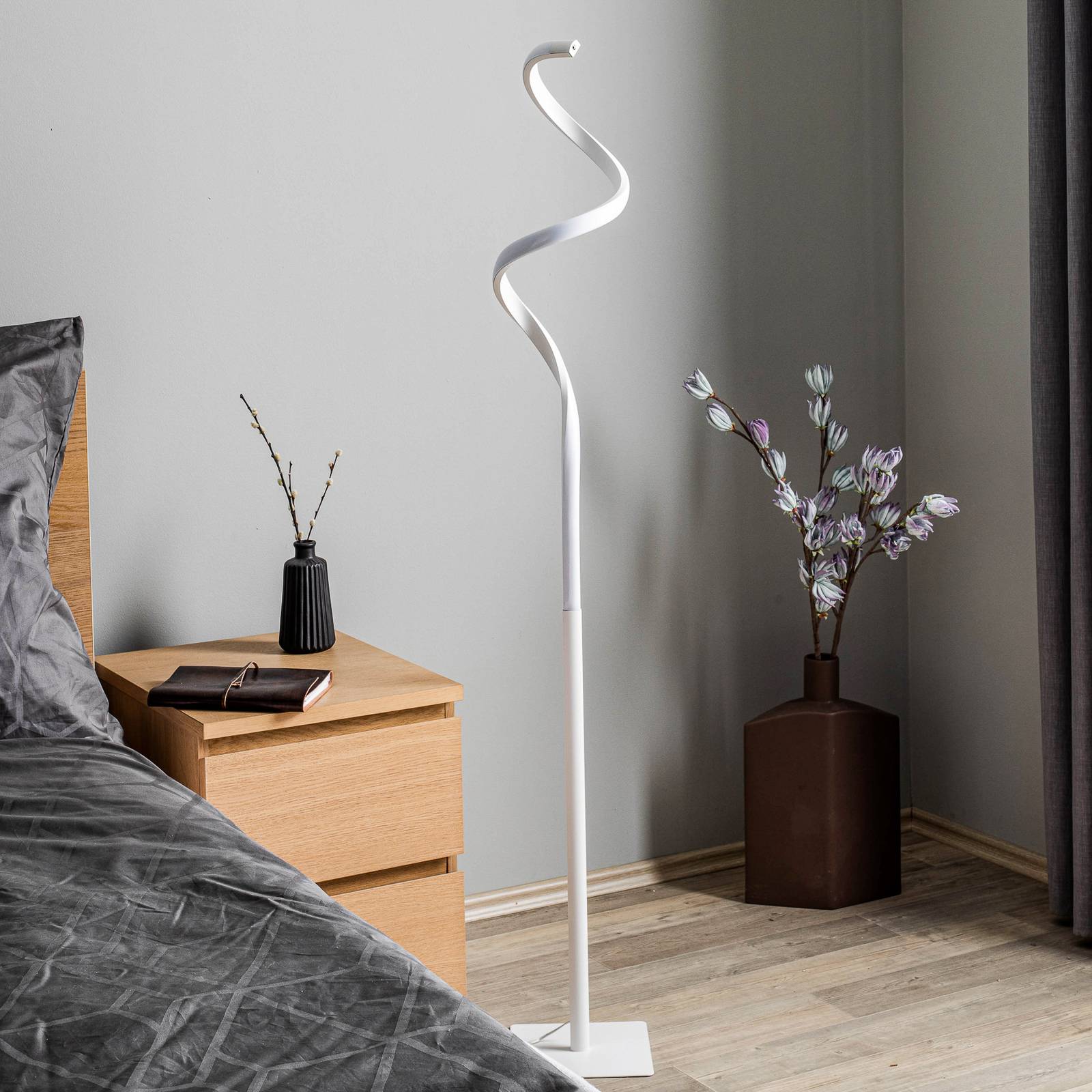 Lindby Kamia lampadaire LED