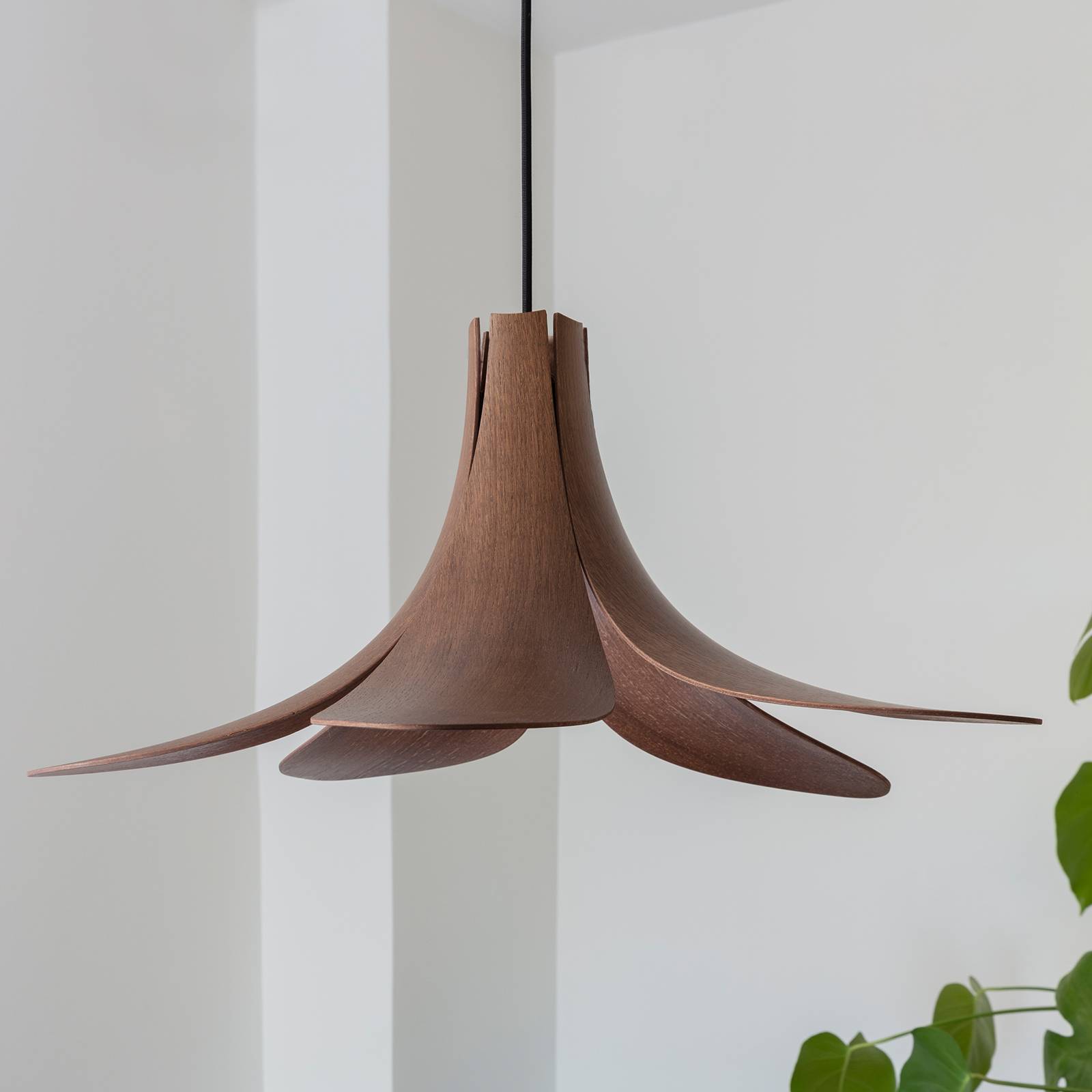 UMAGE suspension Jazz dark oak suspension noire UMAGE