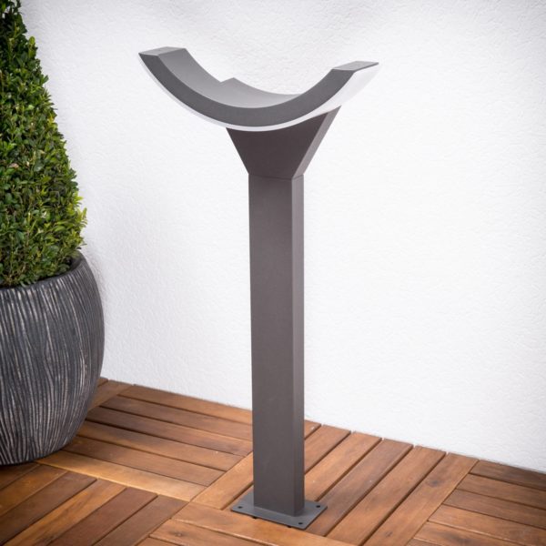 Lucande Borne lumineuse LED stylée Half LUCANDE