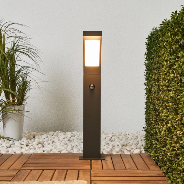 Lucande Borne lumineuse LED Juvia avec détecteur LUCANDE