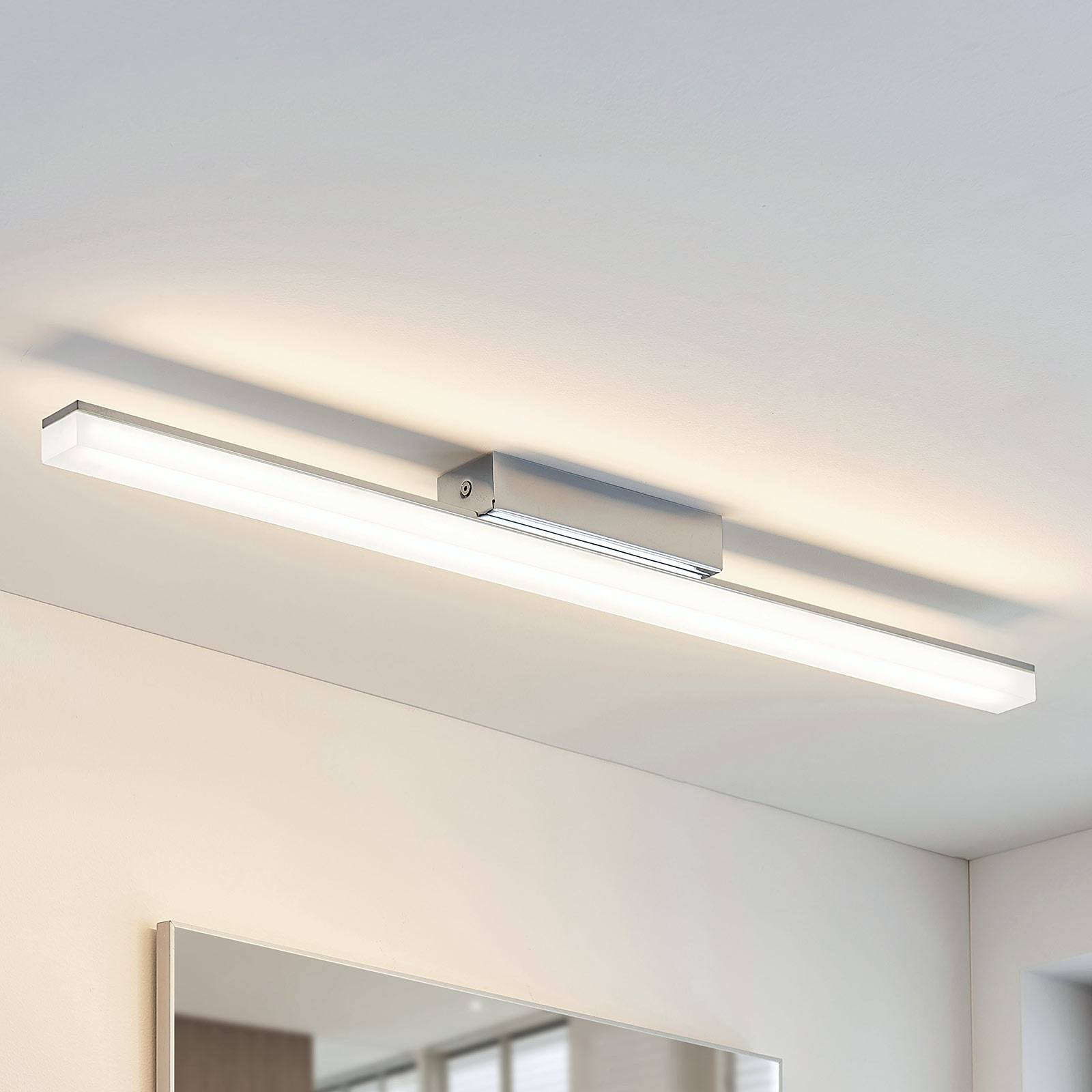 Lindby Plafonnier pour salle de bains Levke à LED