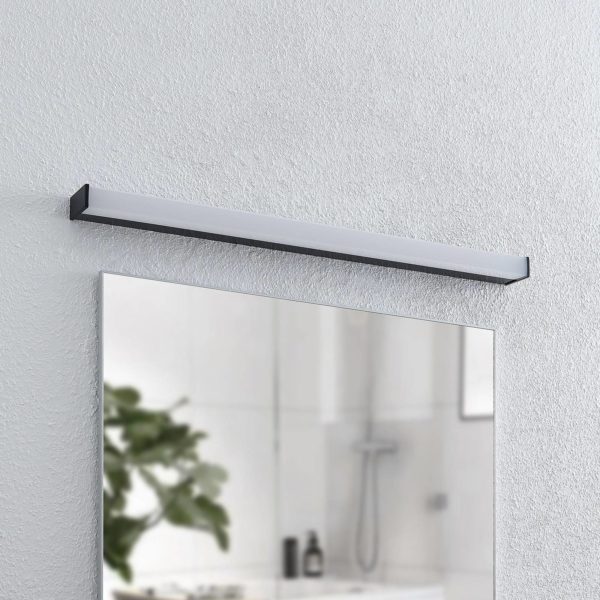 Lindby Ulisan lampe salle bain LED angles 88,8 cm LINDBY