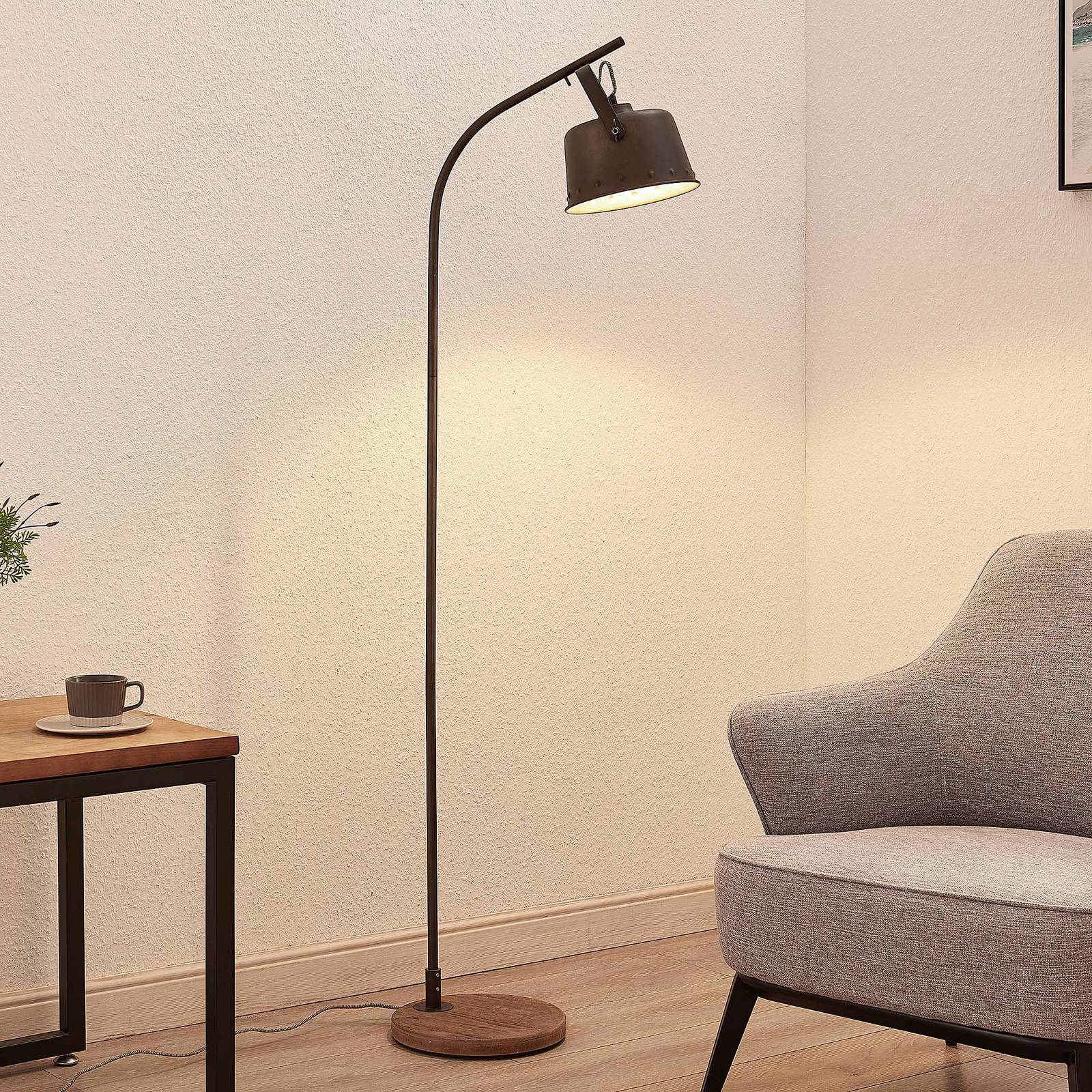 Lindby Rubinjo lampadaire pied en bois