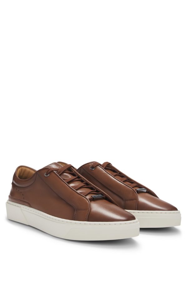 Hugo Boss Baskets basses Gary en cuir bruni