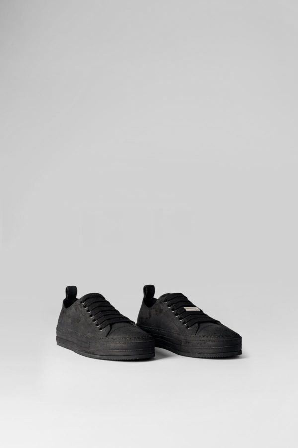 Gert Low Top Sneakers Crosta Painted Black - ANN DEMEULEMEESTER