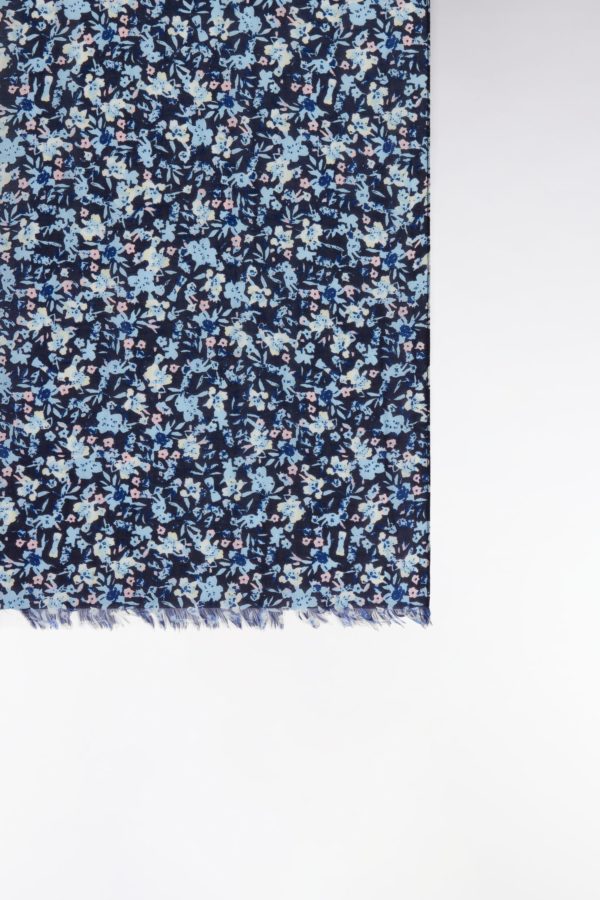 Écharpe En Coton Et Soie Imprimé Fleuri Bleu Eden Park – Image 2