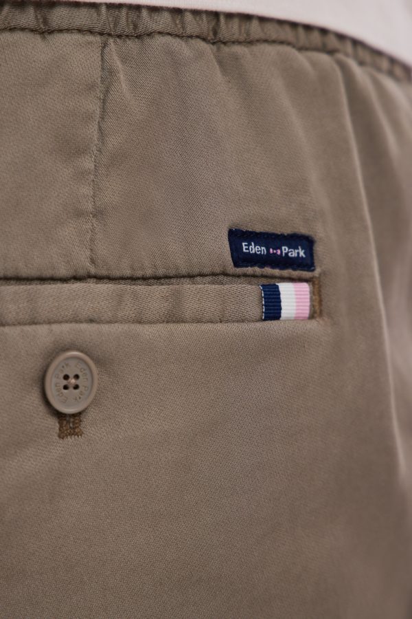 Bermuda À Taille Élastiquée En Lyocell Et Coton Stretch Sable Eden Park – Image 4