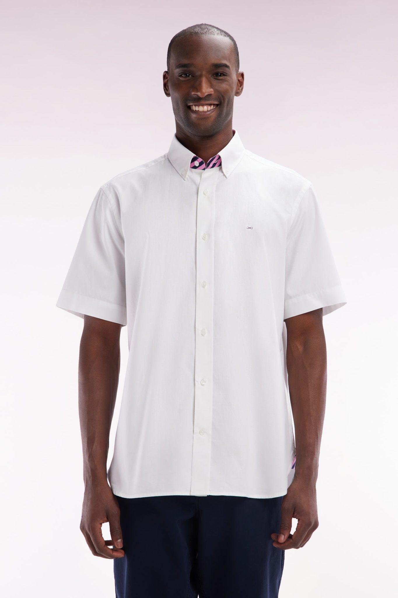Chemise À Manches Courtes En Coton Blanc Broderie Dos Rose Coupe Droite Eden Park