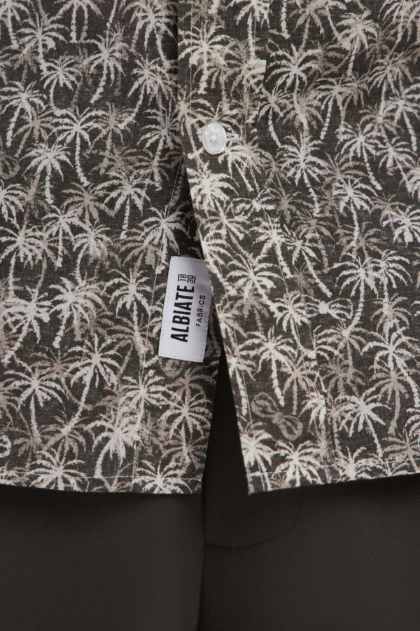Chemise À Manches Courtes En Coton Kaki À Microimprimé Palmiers Coupe Droite Eden Park – Image 2