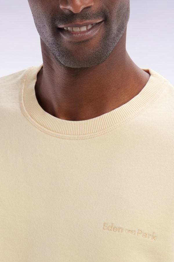 Sweatshirt Surteint À Col Rond En Molleton Coton Ocre Coupe Décontractée Eden Park – Image 4