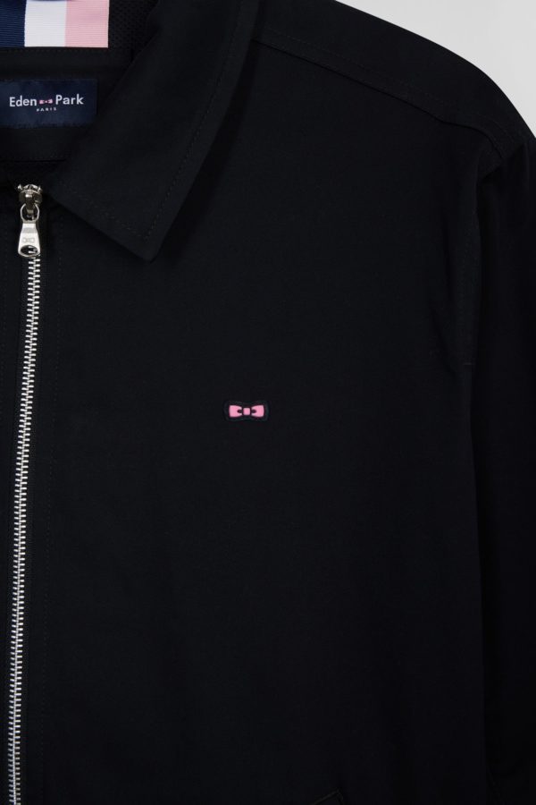 Blouson Zippé Déperlent En Coton Stretch Marine Eden Park – Image 5