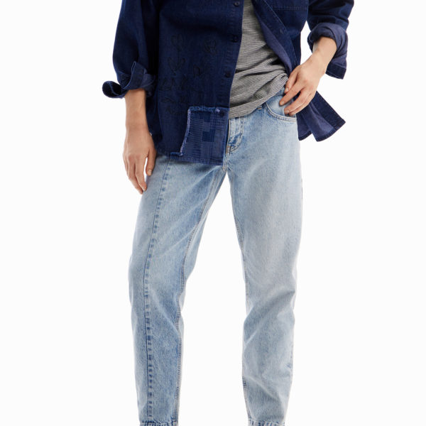 Chemise en denim avec broderies et patch. – Desigual