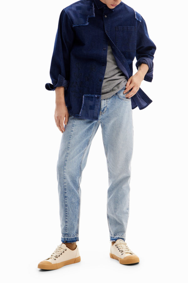 Chemise en denim avec broderies et patch. - Desigual