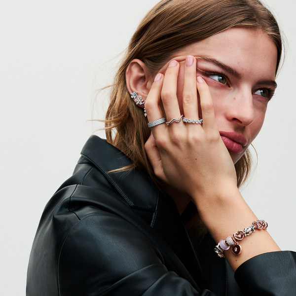Bague Couronne de Cœurs Incolores – Pandora